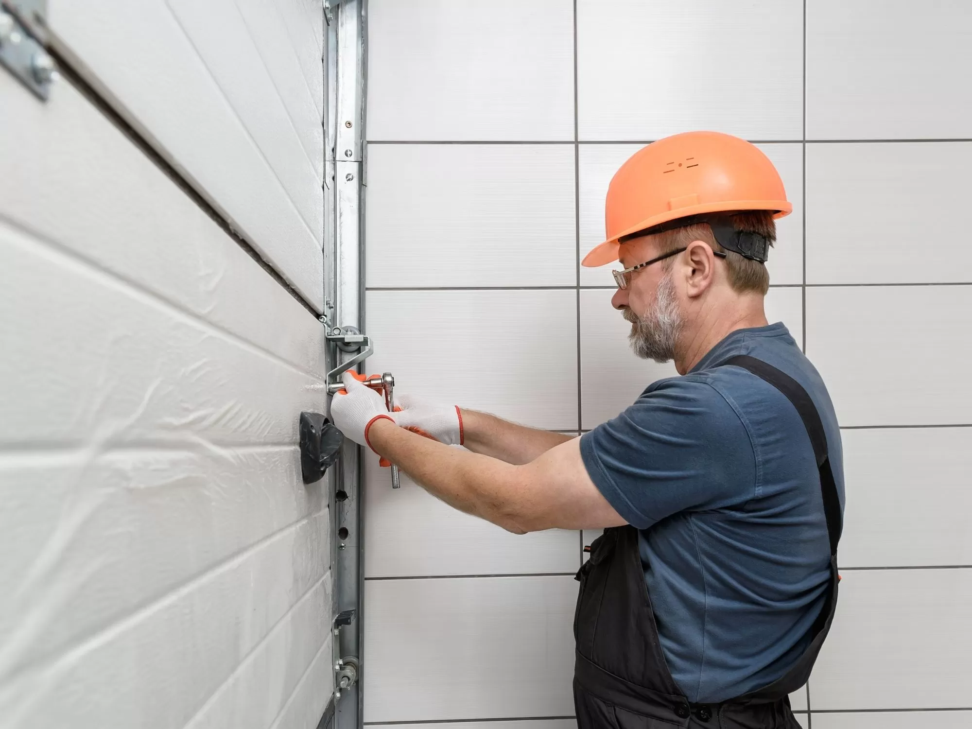 étapes d'installation d'un rideau métallique à Créteil