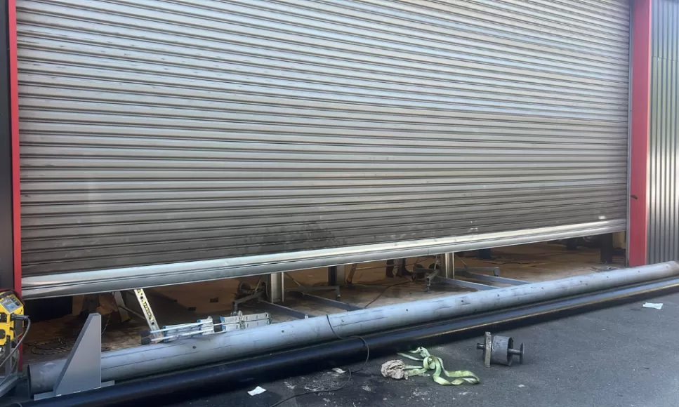 Changement moteur rideau métallique en panne Paris