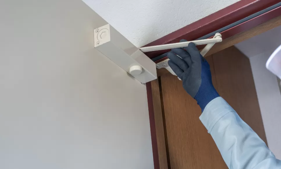 Service maintenance porte automatique Val-de-Marne par MGParis