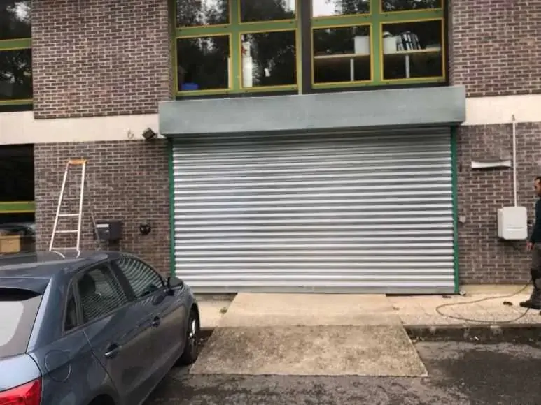 Déblocage rideau métallique Combs-la-Ville