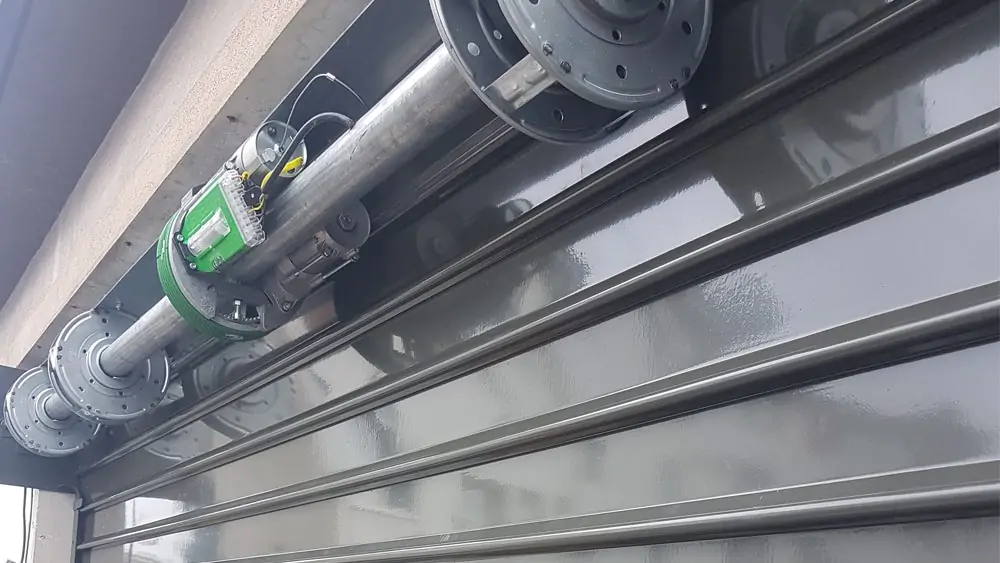 Motorisation rideau metallique