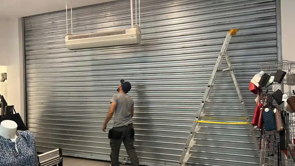 rideau metallique bloqué à