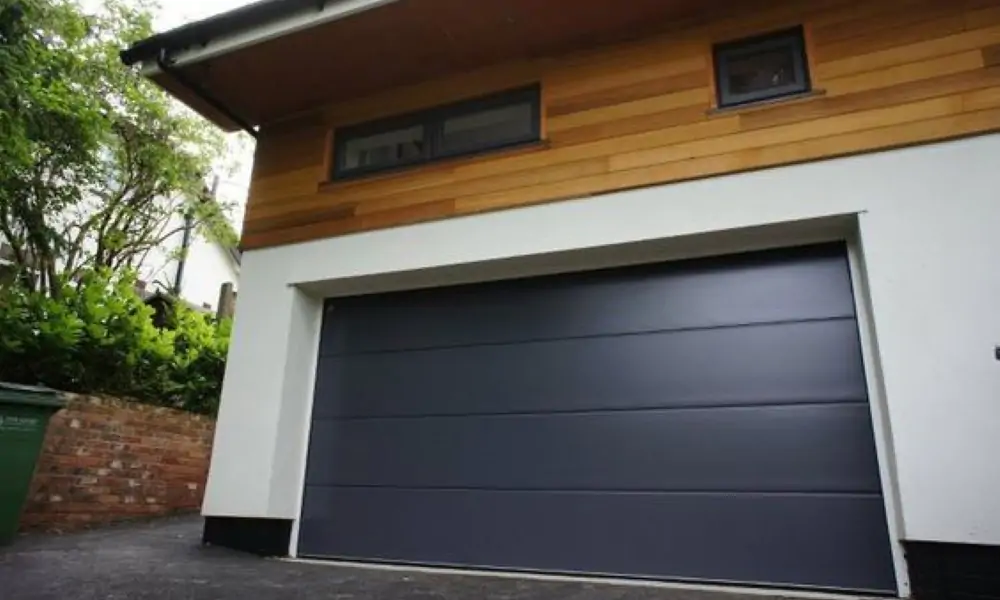 installation de porte sectionnelle à Vauréal