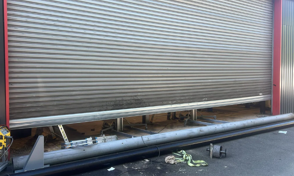 Changement moteur rideau métallique en panne Paris