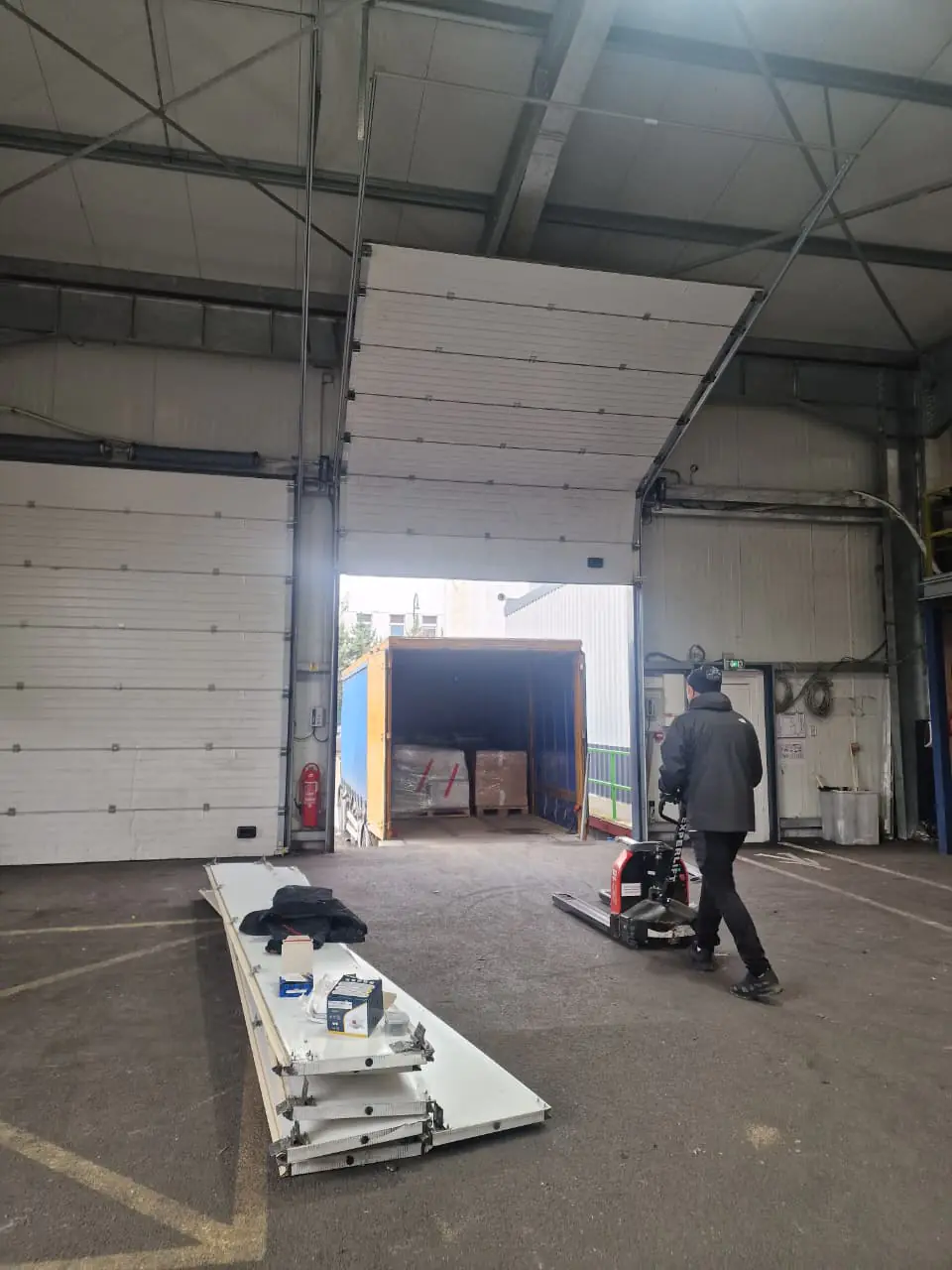 Réparation porte industrielle Pierre Levée 77580