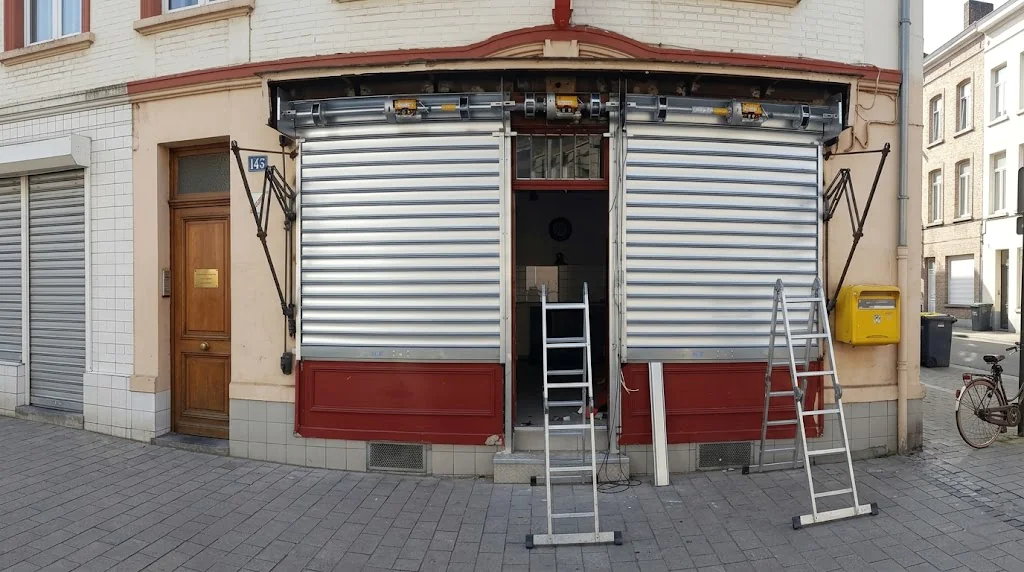Dépannage rideau métallique Louvres