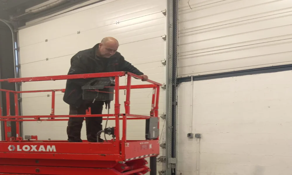 réparation porte industrielle Compans