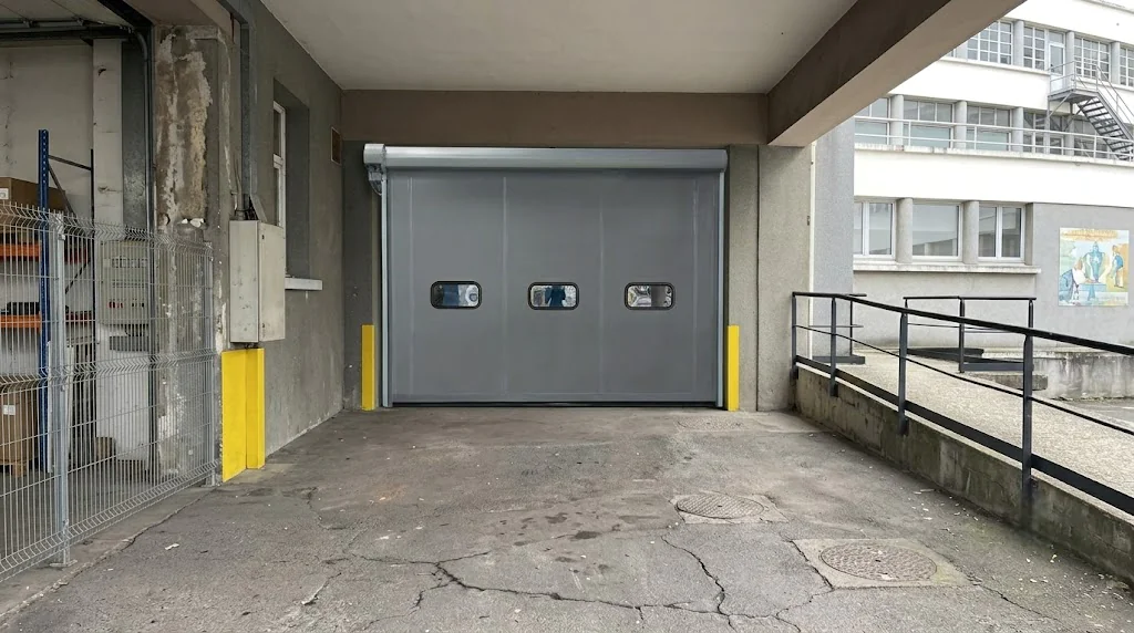Réparation porte rapide souple Puteaux