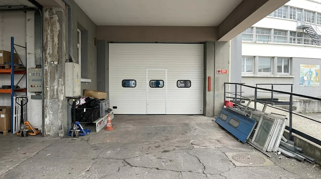 Déblocage porte industrielle Savigny le Temple