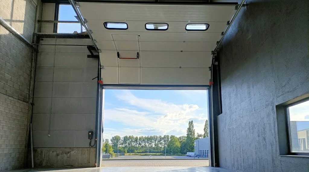 Déblocage porte sectionnelle industrielle rue d'Aguesseau Boulogne-Billancourt