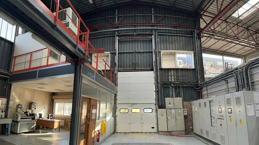 Déblocage porte industrielle à Vernou la Celle sur Seine
