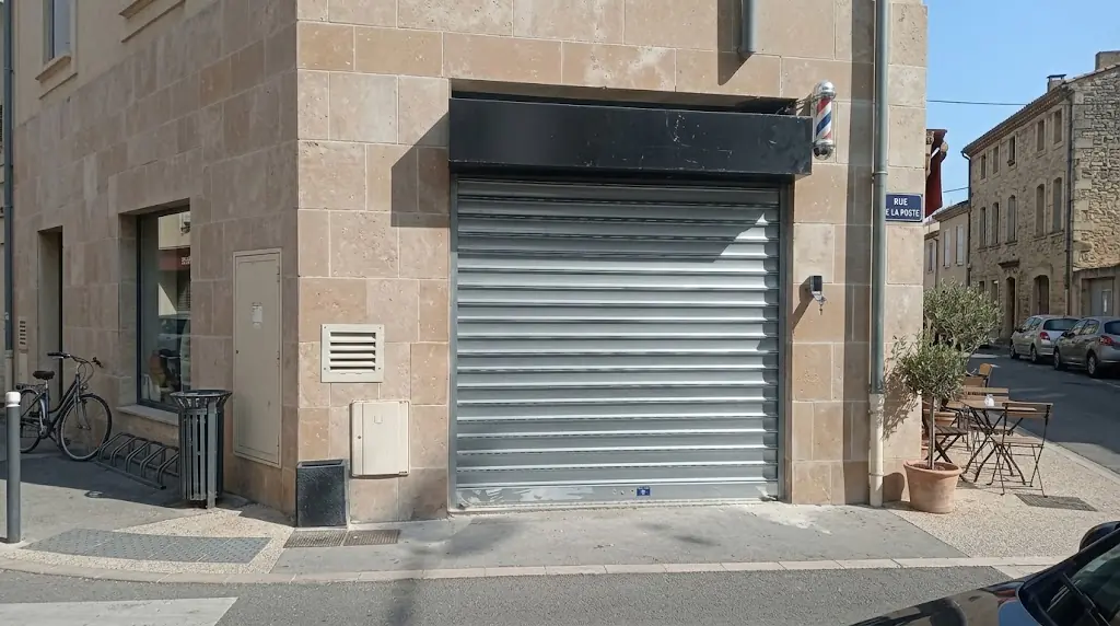 Remplacement à l'identique d'un tablier rideau métallique à Montreuil