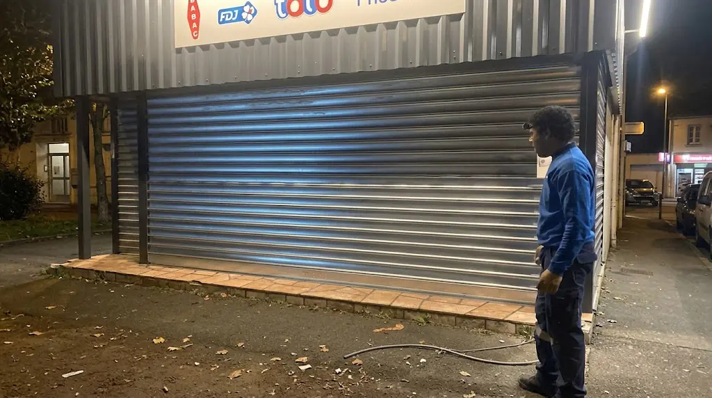 Remplacement tablier rideau métallique - rue Guilloteaux 77720
Mormant